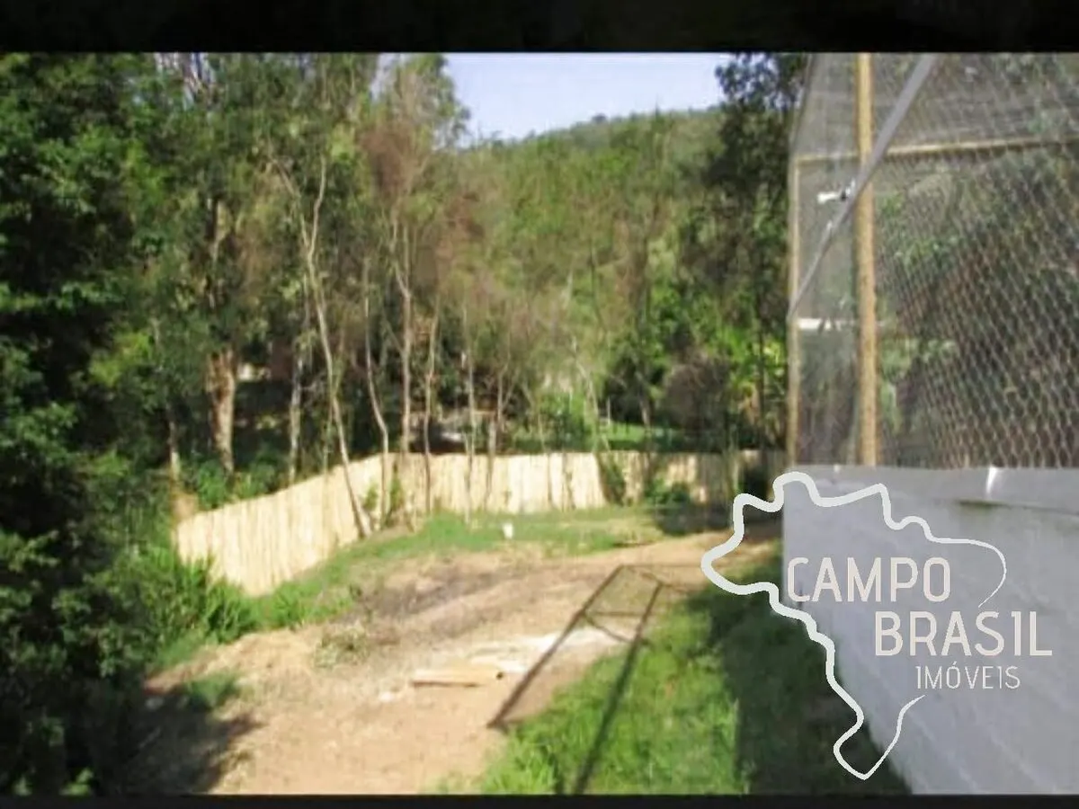 Foto 6 de Chácara escriturada de 6.380 m² com casa sede, lagos e nascente, Área Rural de Itajubá