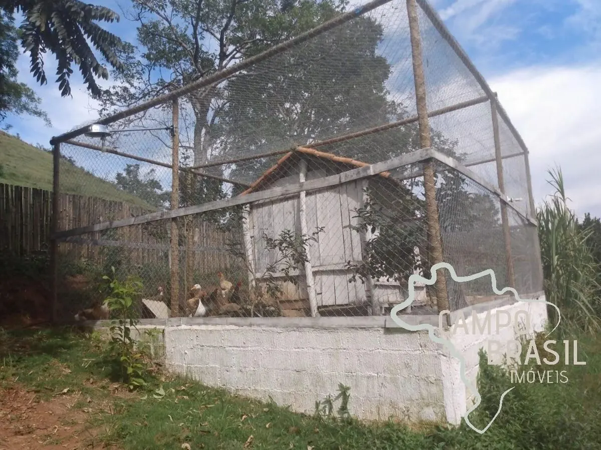 Foto 7 de Chácara escriturada de 6.380 m² com casa sede, lagos e nascente, Área Rural de Itajubá