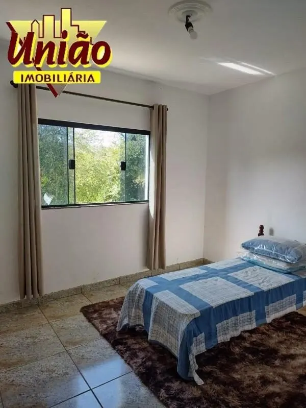 Foto 6 de Chácara de 650 m² com sobrado de 2 quartos e pomar, Açude