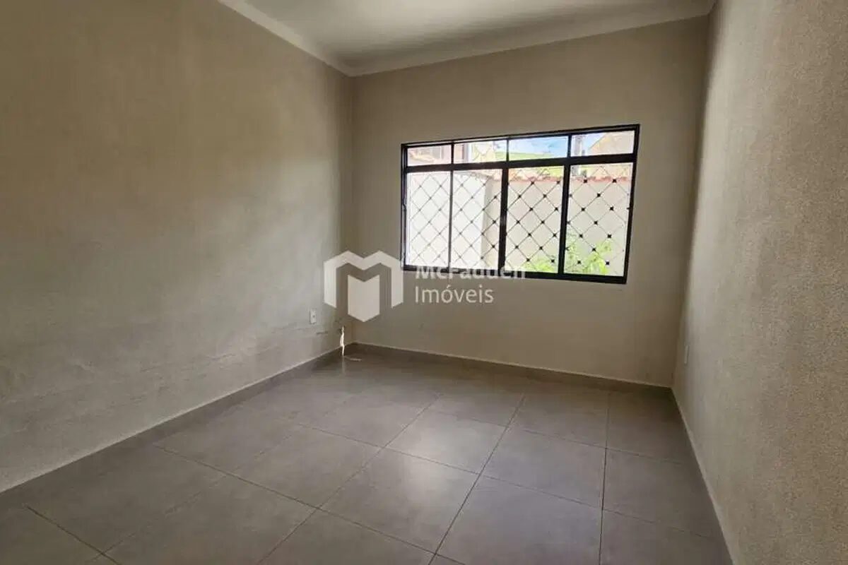 Foto 3 de Casa de 100 m² com duas kitnets na Medicina