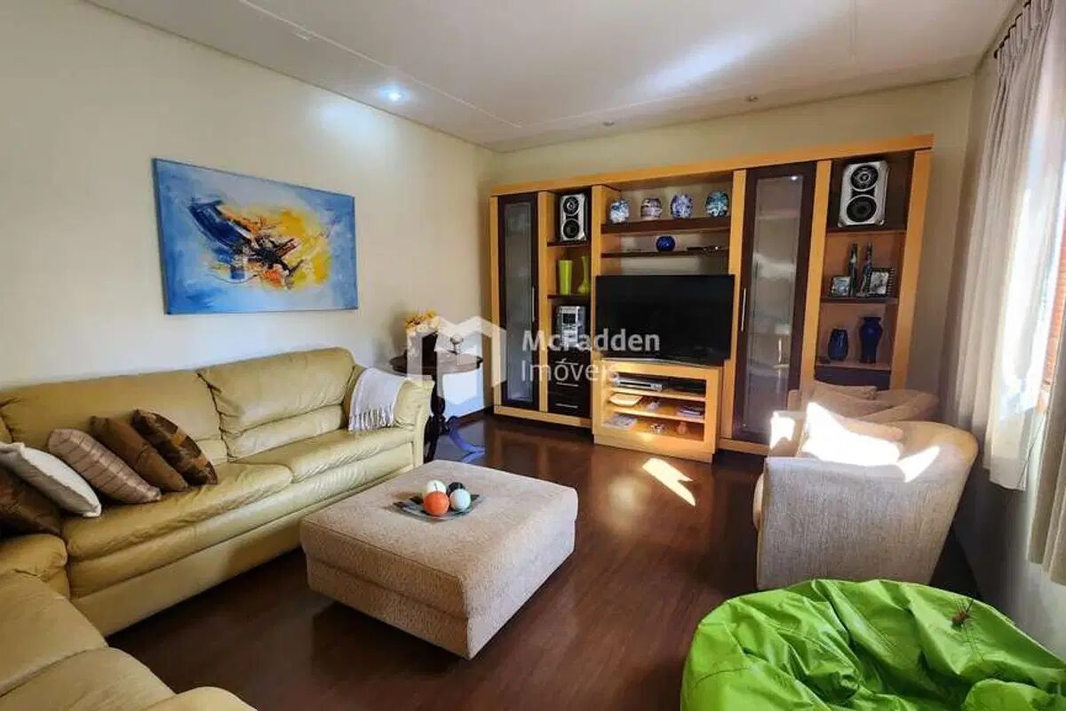 Foto 4 de Casa de dois pavimentos no Morro Chic