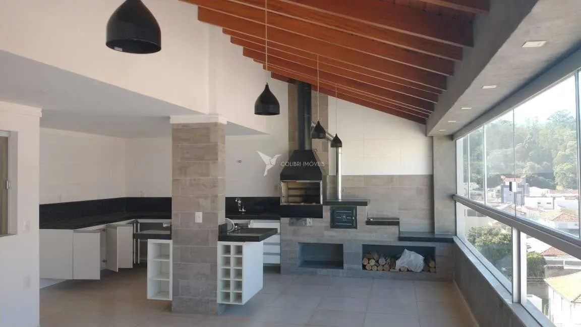 Foto 2 de Cobertura de 2 quartos (1 suíte) com área gourmet e vista da cidade, Centro