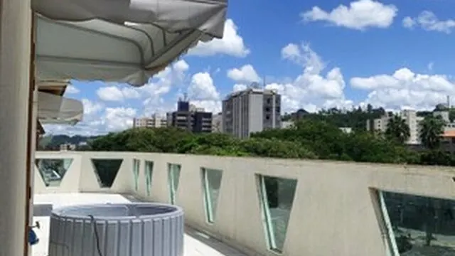 Foto 1 de Cobertura de 3 quartos (1 suíte) com terraço e ofurô na praça central, Centro