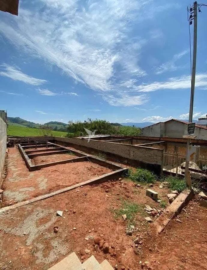 Foto 4 de Terreno de 200 m² na Rua Doutor Laércio Sanches, Açude