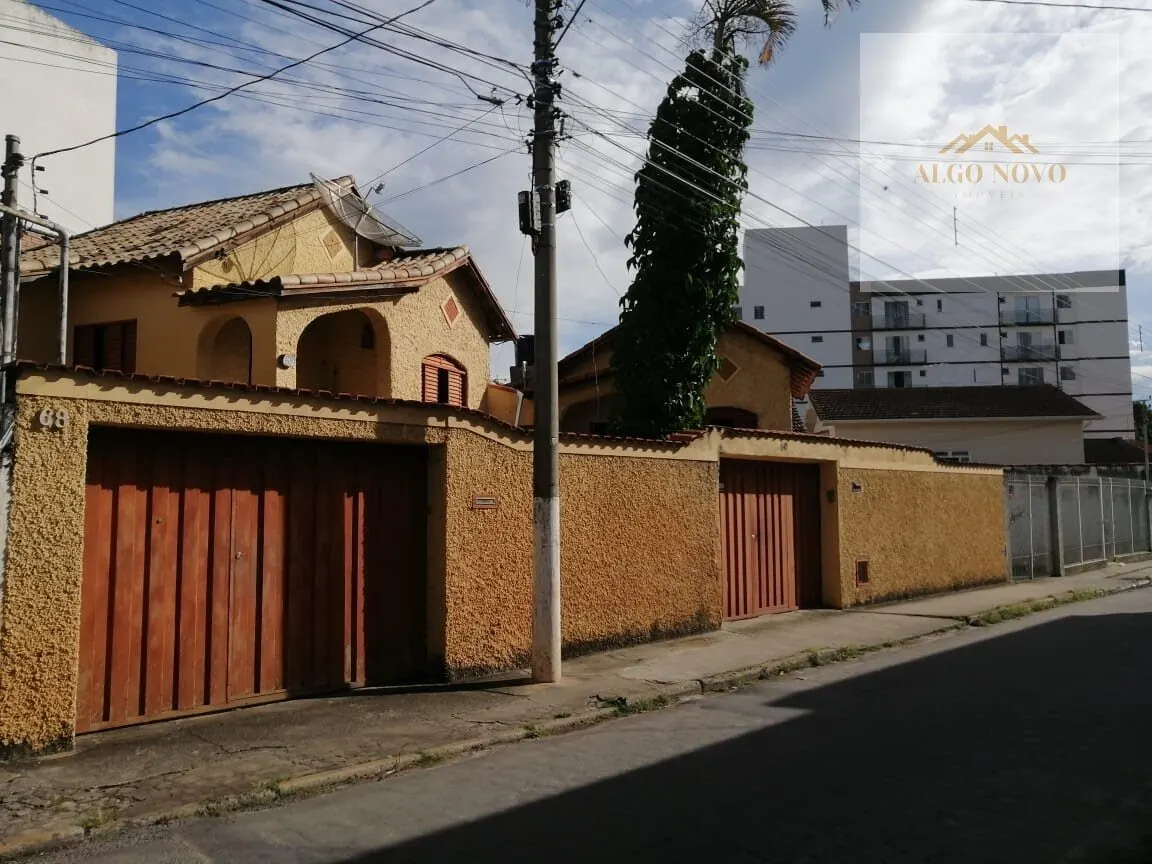 Foto 2 de Duas casas de 2 quartos com entradas independentes, Varginha