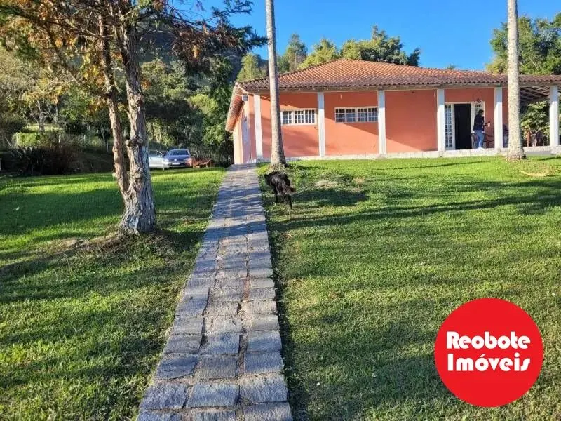 Foto 2 de Fazenda de 10 alqueires com casa de 7 quartos, lago e piscina, Freires
