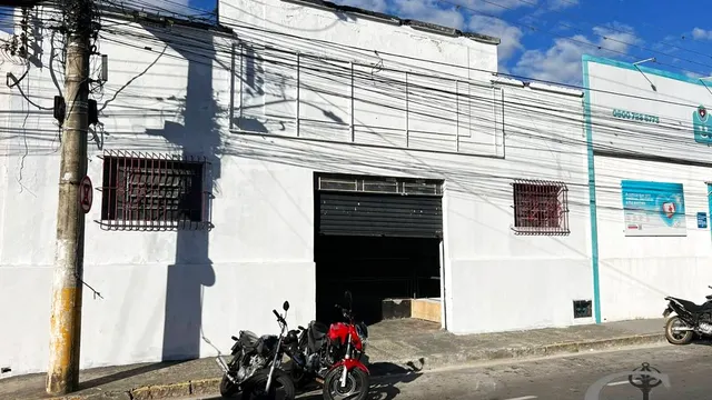 Imóvel comercial para alugar no São Vicente com 200 m²