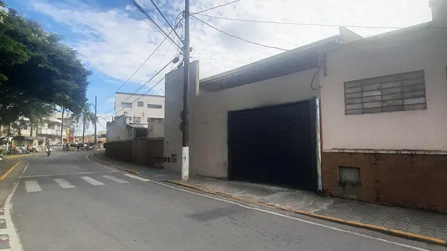 Foto 1 de Galpão comercial de 100 m² para alugar no bairro Centro