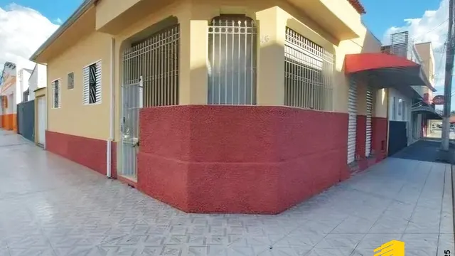 Foto 1 de Casa com loja no Morro Chic