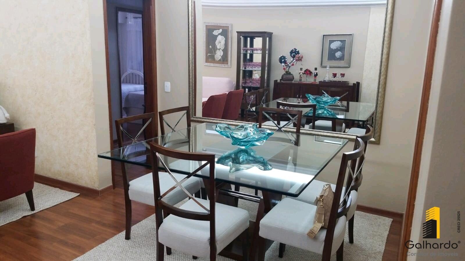 Foto 2 de Apartamento de 3 quartos com 184,07 m² no Centro