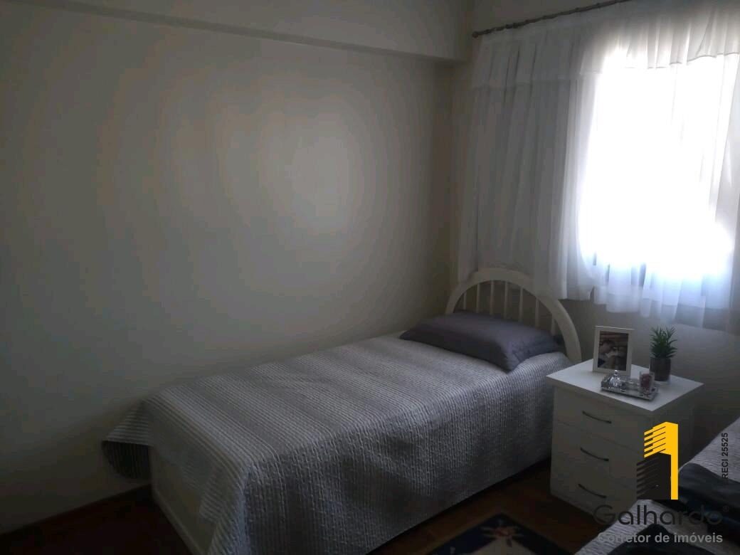 Foto 4 de Apartamento de 3 quartos com 184,07 m² no Centro