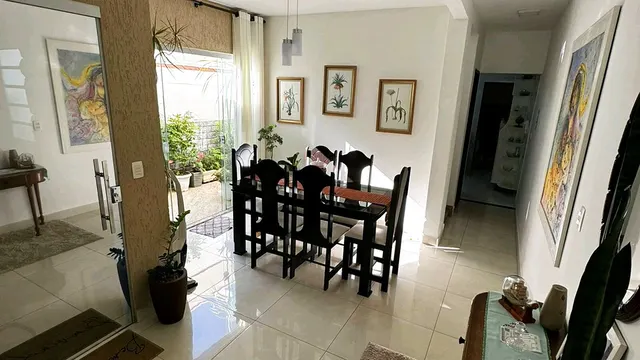 Casa de 3 quartos em terreno de 100 m² na Varginha