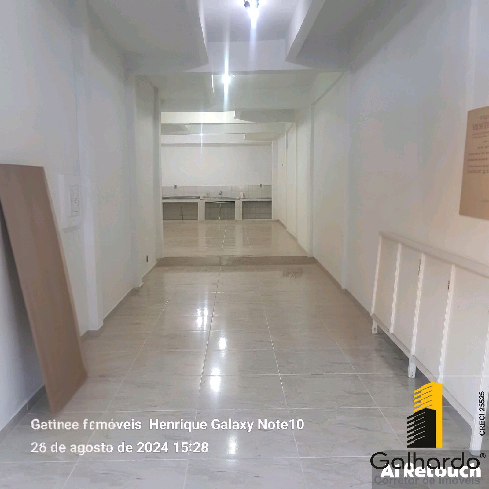Foto 3 de Sala comercial de 92,42 m² para alugar no bairro Centro