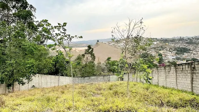 Foto 1 de Área murada de 880 m² no bairro Nações