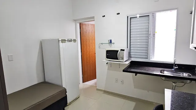 Foto 1 de Kitnet 07 de cerca de 28 m² para alugar no bairro Varginha
