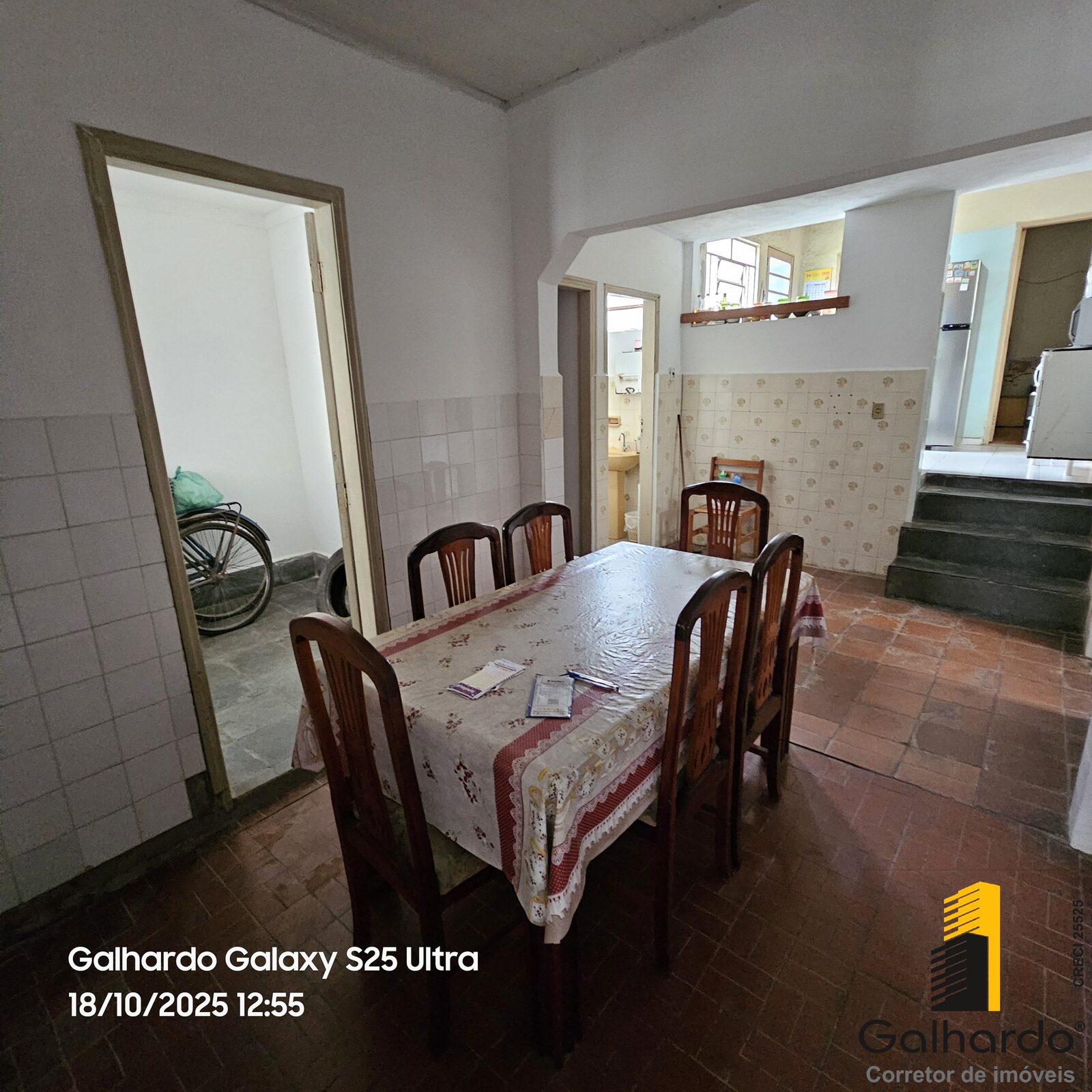 Foto 5 de Casa de 5 quartos com loja comercial na Avenida