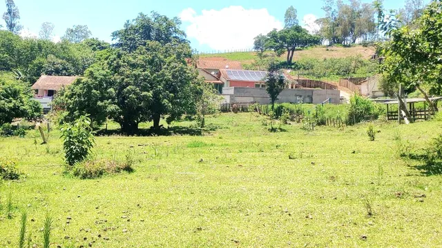 Área rural com casa na Piedade