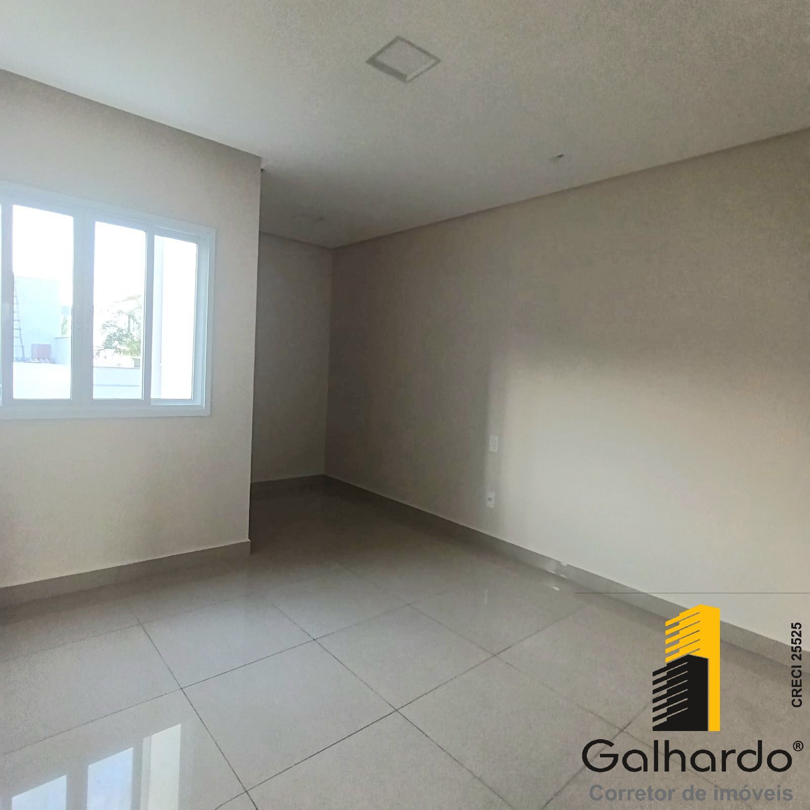 Foto 2 de Apartamento 03 de 77 m² para alugar no bairro Pinheirinho