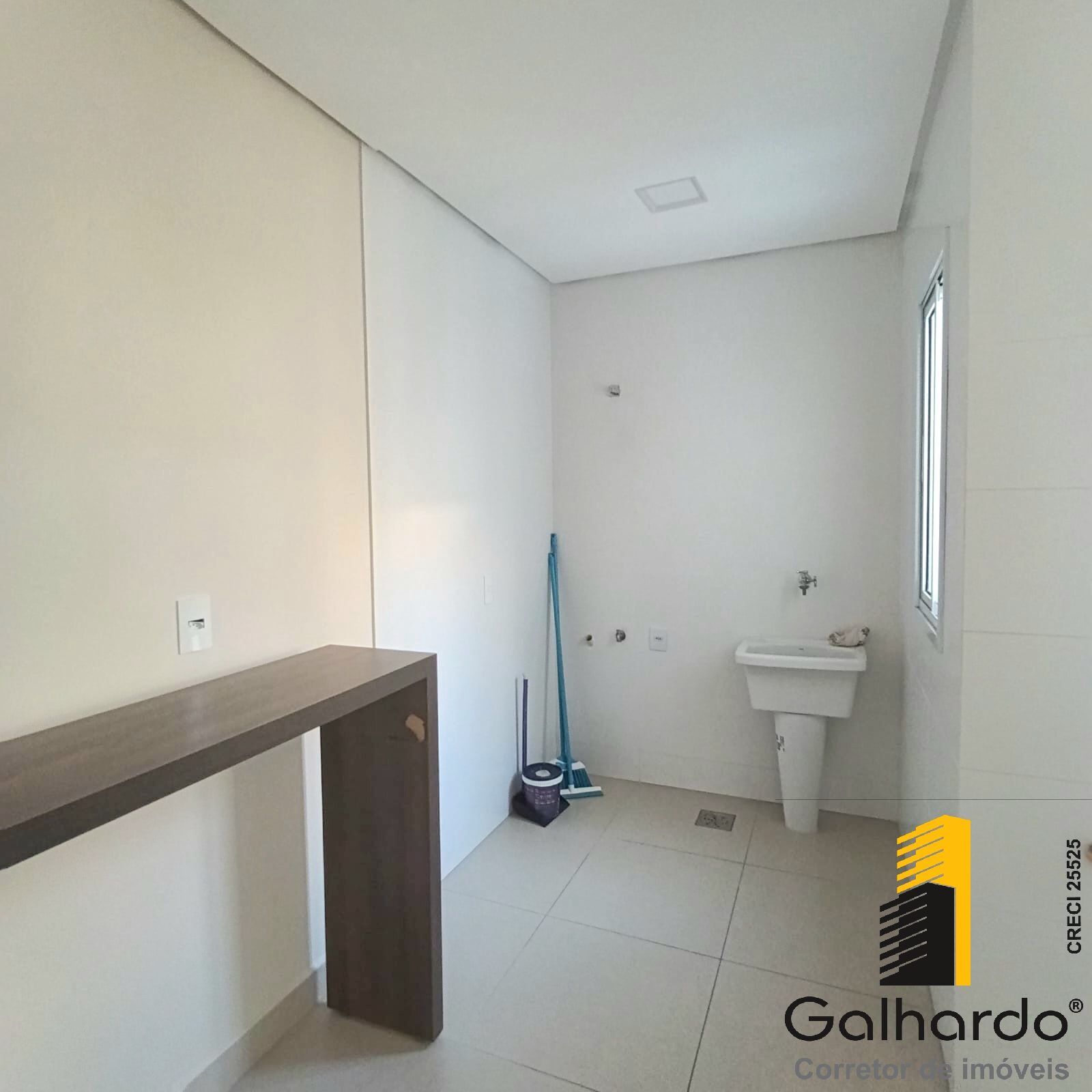 Foto 4 de Apartamento 03 de 77 m² para alugar no bairro Pinheirinho