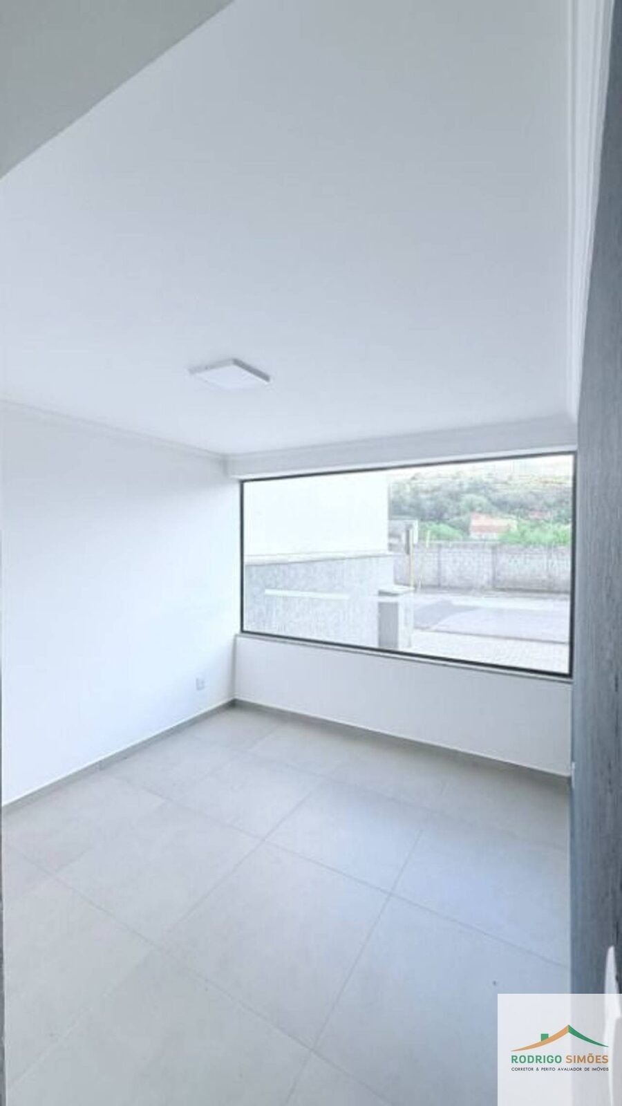 Foto 7 de Galpão de 260 m² com mezanino, escritório e 4 vagas, Avenida