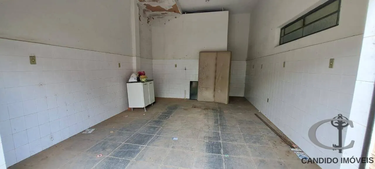 Foto 2 de Galpão ou ponto comercial de 30 m² com banheiro, Santos Dumont