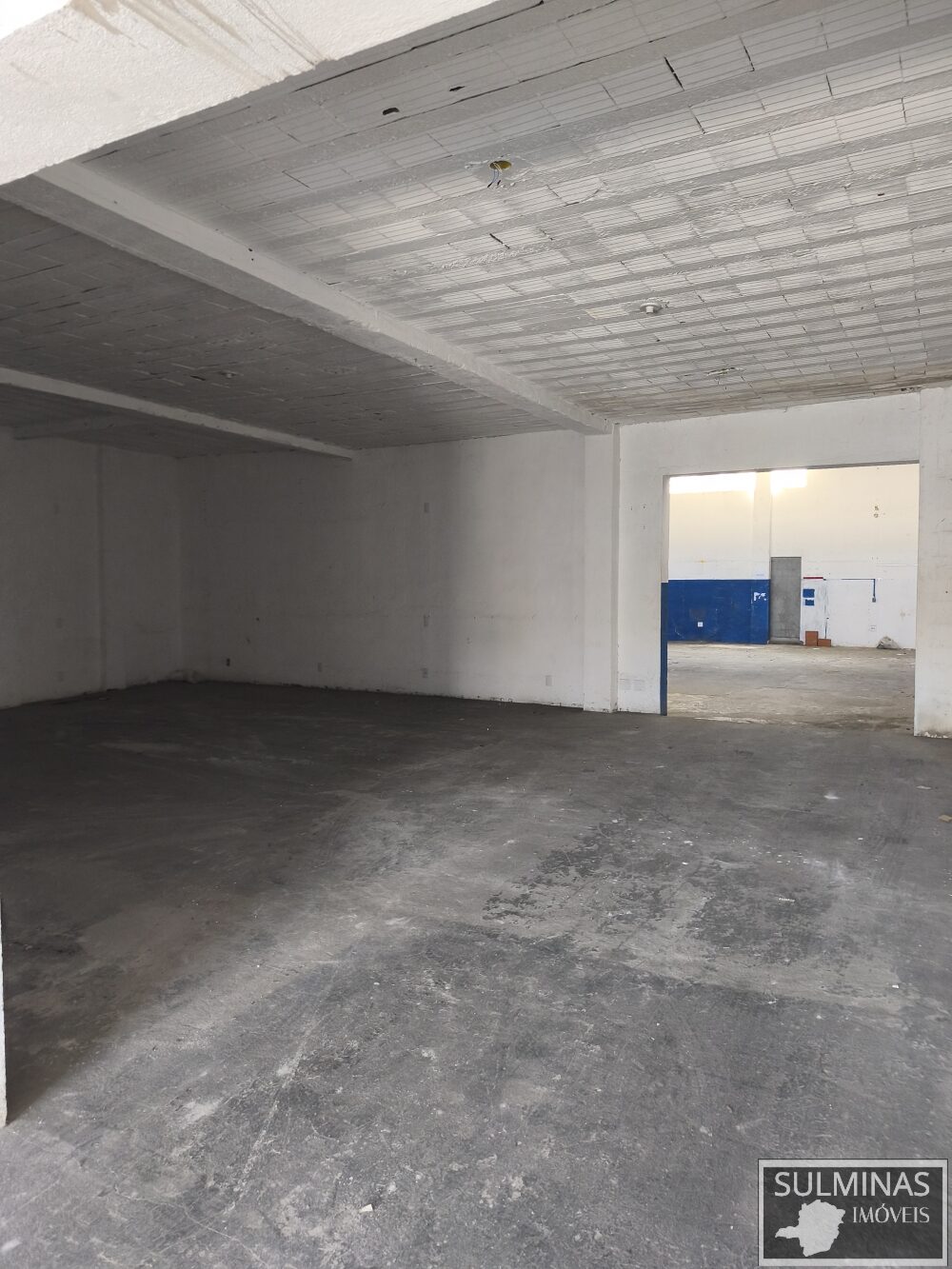 Foto 2 de Galpão de 350 m² na Avenida Miguel Braga, Boa Vista