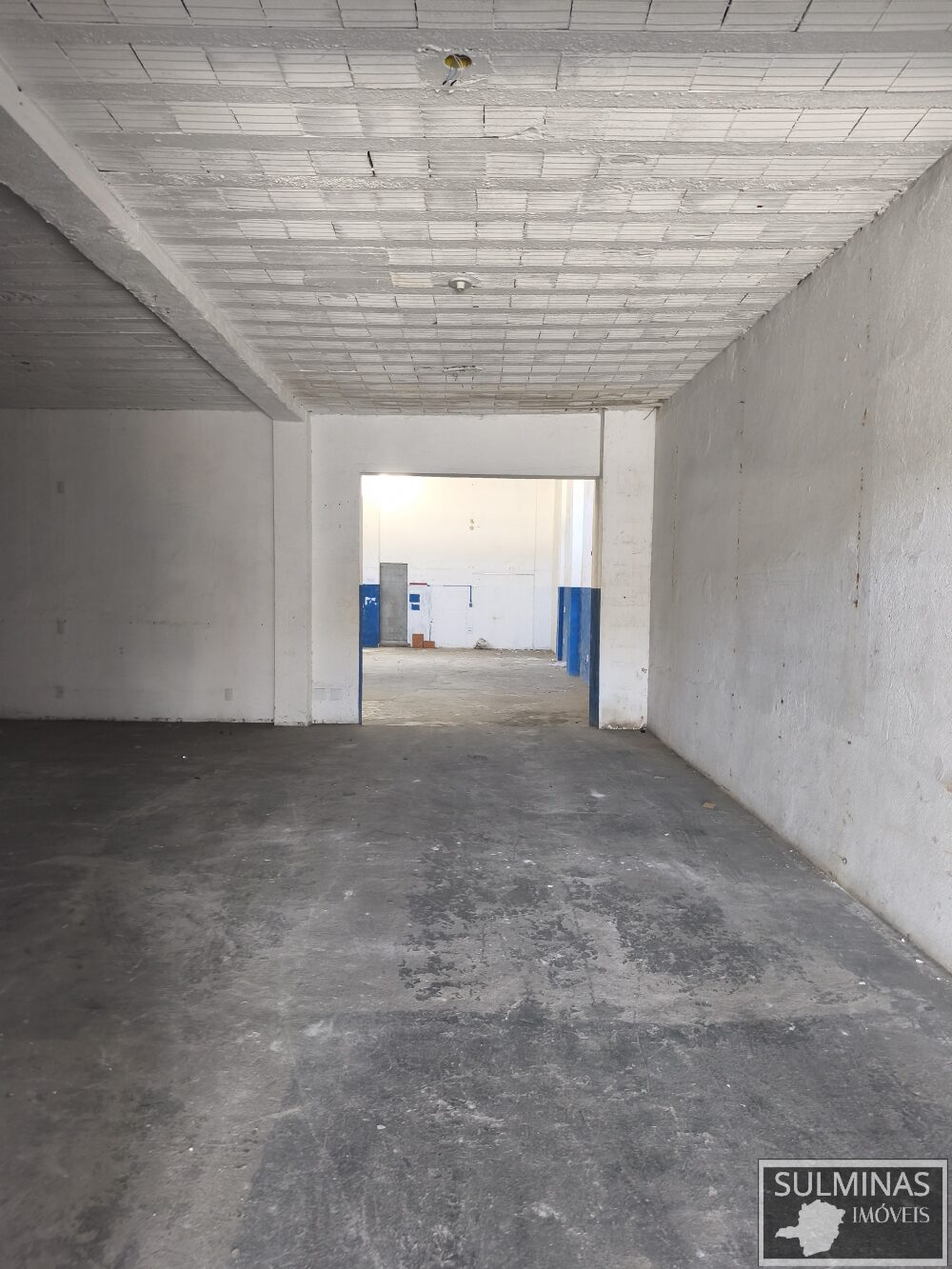 Foto 3 de Galpão de 350 m² na Avenida Miguel Braga, Boa Vista