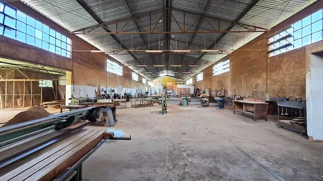 Foto 1 de Galpão industrial de 1.610 m² em terreno de 4.029 m² com área administrativa para alugar, Distrito Industrial