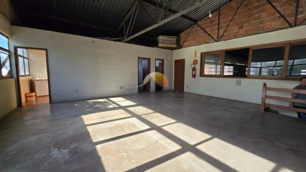Foto 2 de Galpão de 1.610 m² em terreno de 4.029 m², Distrito Industrial