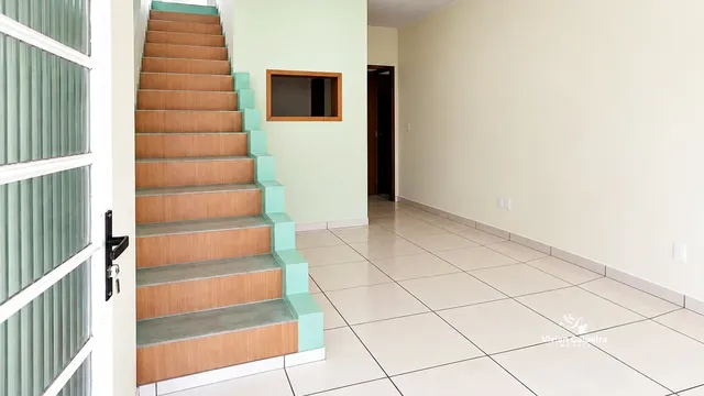 Sobrado na Avenida, 180 m²