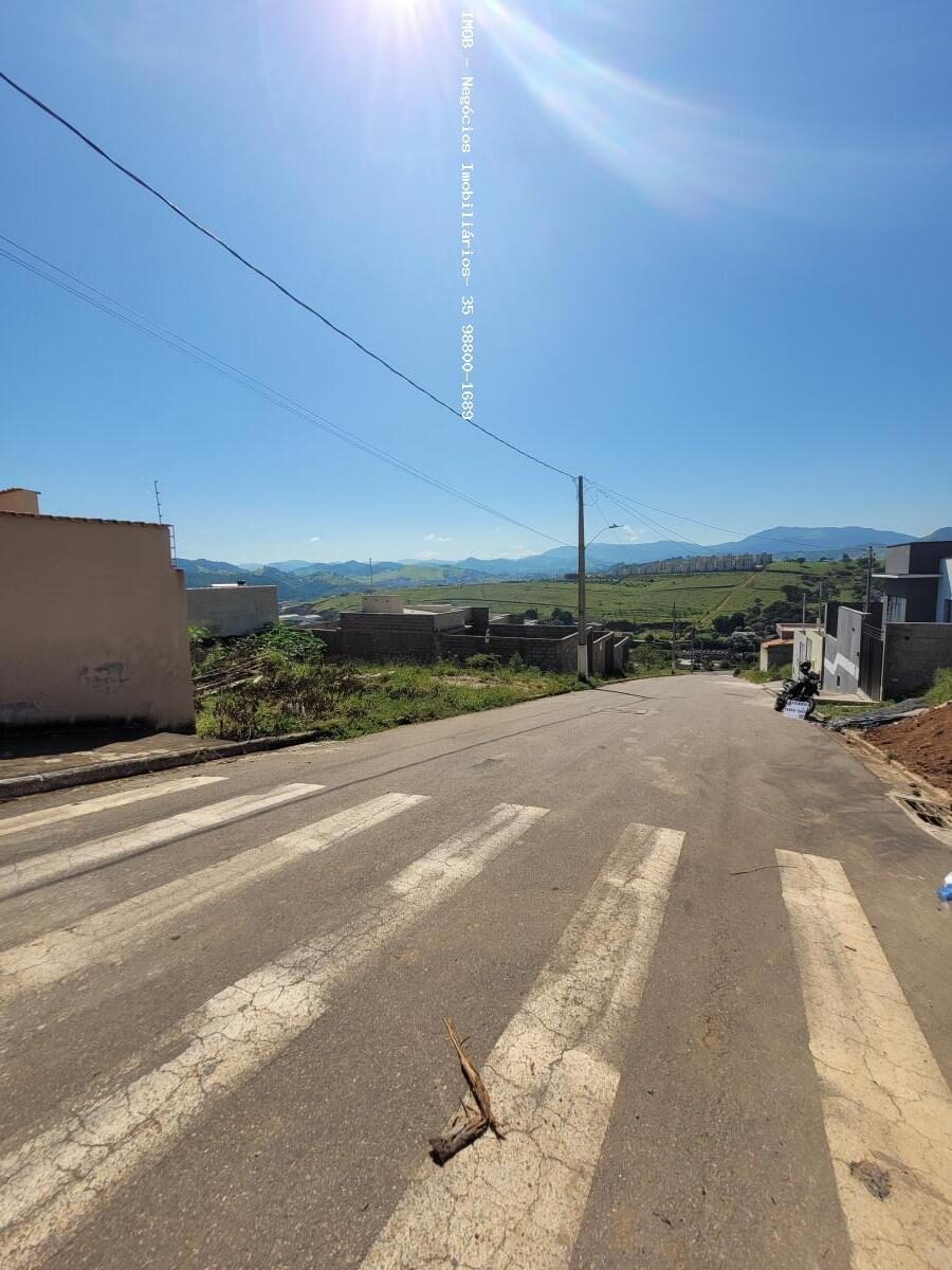 Foto 2 de Lote de 260 m² na Colina Verde