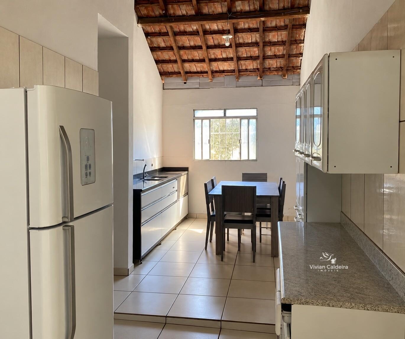 Foto 2 de Casa de 2 quartos em Rebourgeon, 300 m²
