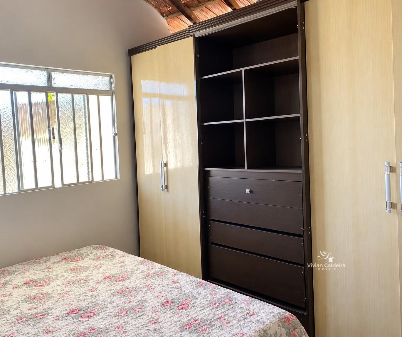 Foto 3 de Casa de 2 quartos em Rebourgeon, 300 m²