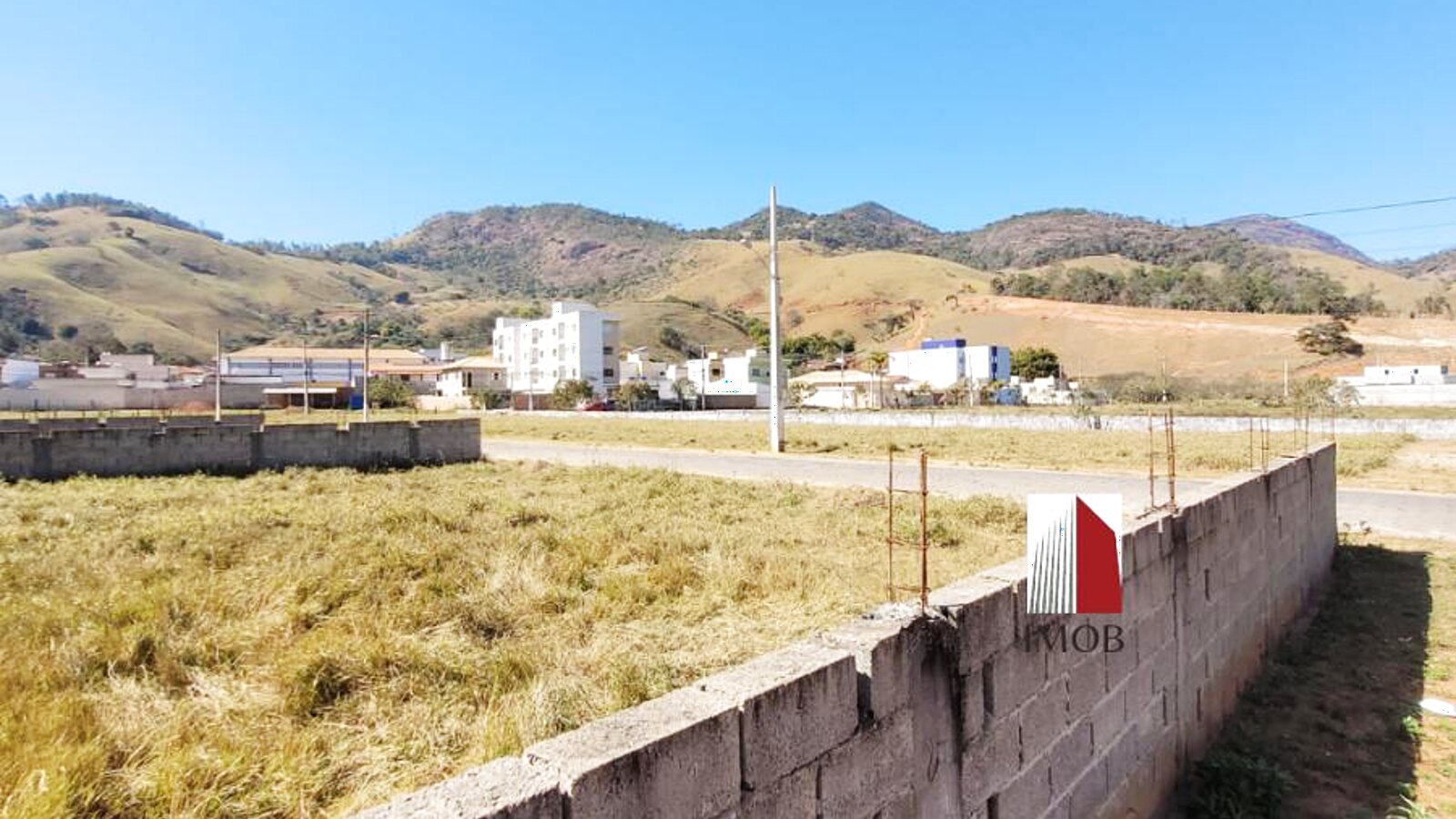 Lote de 200 m² em Anhumas
