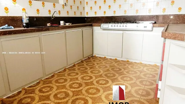 Casa em terreno de 300 m²