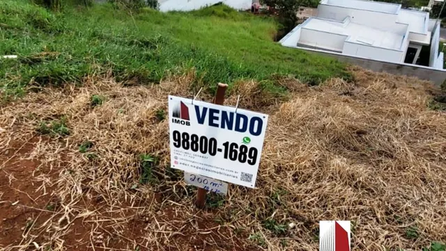 Foto 1 de Terreno de 200 m² na Colina Verde