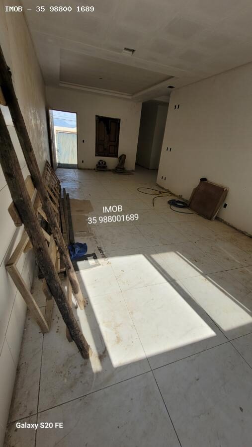 Foto 2 de Casa de 3 quartos em construção no Cruzeiro, lote de 300 m²