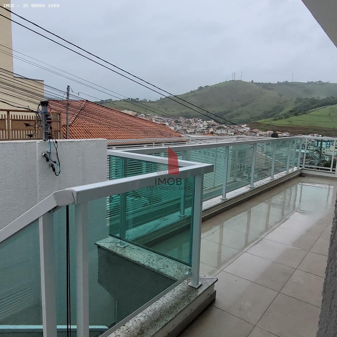 Foto 2 de Casa com 3 quartos e cômodo adicional no Jardim Eldorado