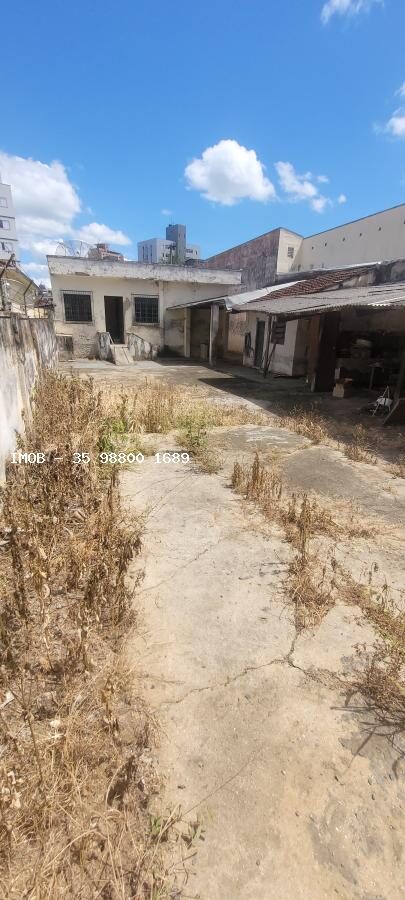 Foto 3 de Casa de 4 quartos em Varginha, lote de 374 m²