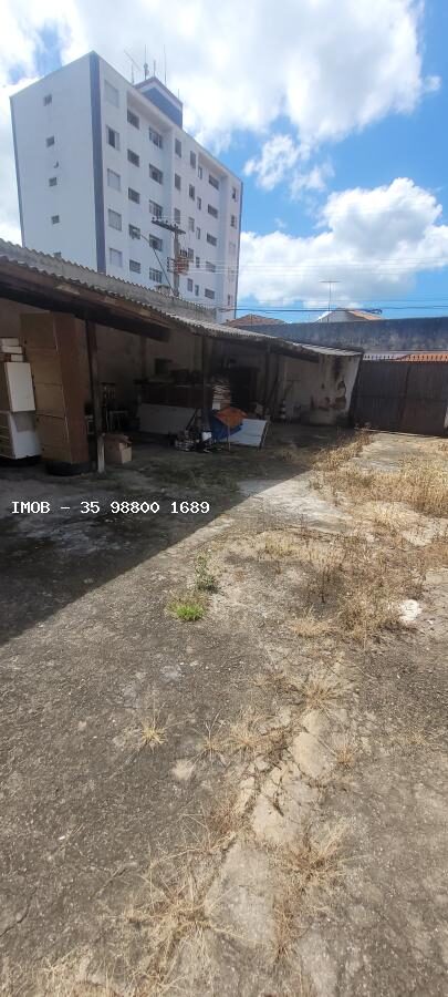 Foto 5 de Casa de 4 quartos em Varginha, lote de 374 m²