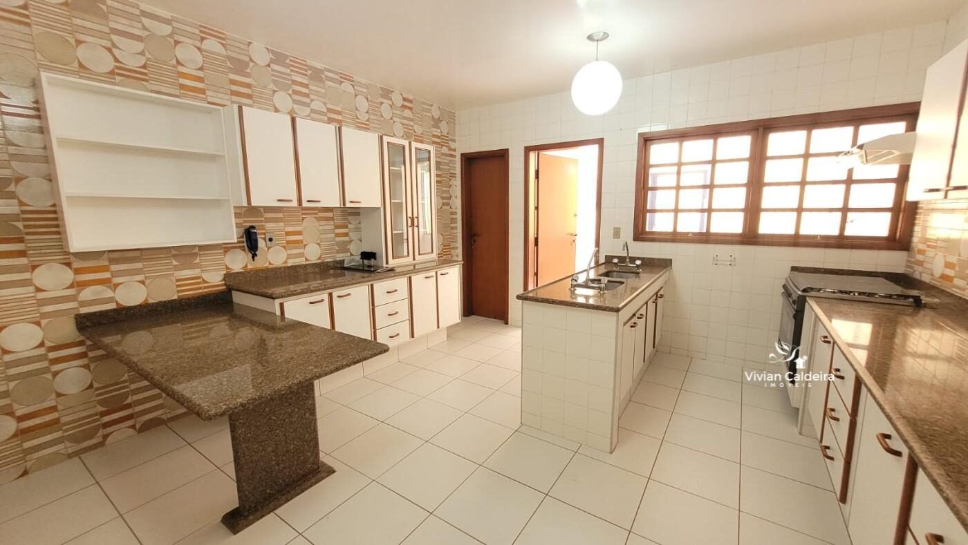 Foto 3 de Casa de 4 quartos em Pinheirinho, 796 m²