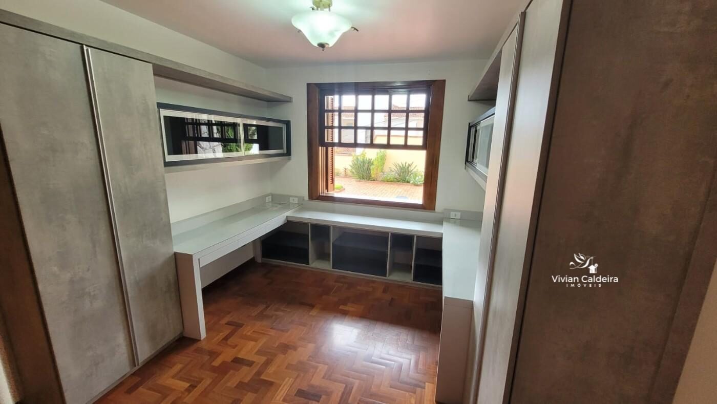 Foto 5 de Casa de 4 quartos em Pinheirinho, 796 m²