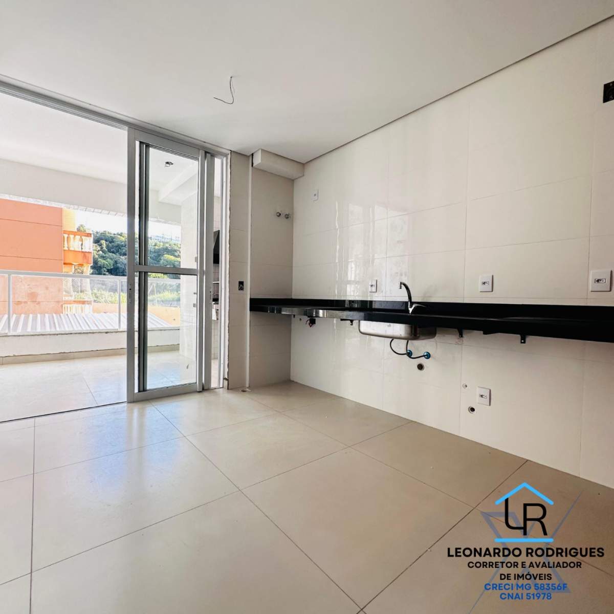 Foto 3 de Apartamento de 3 quartos em Medicina, 135 m²