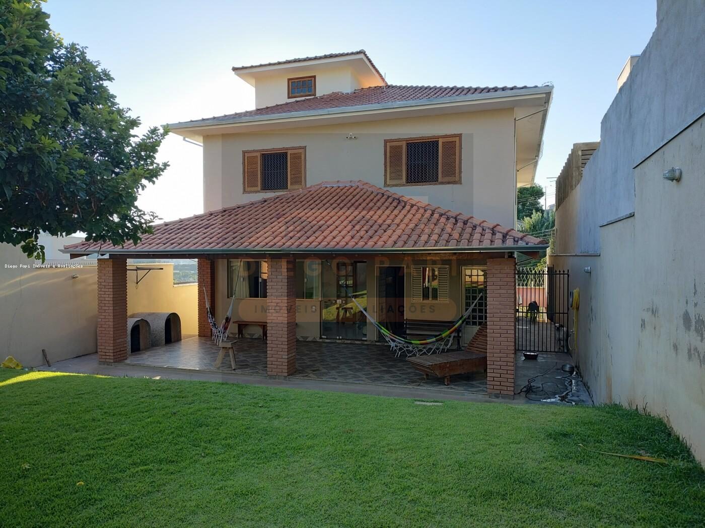 Foto 5 de Casa de 3 quartos em Morro Chic, 480 m²