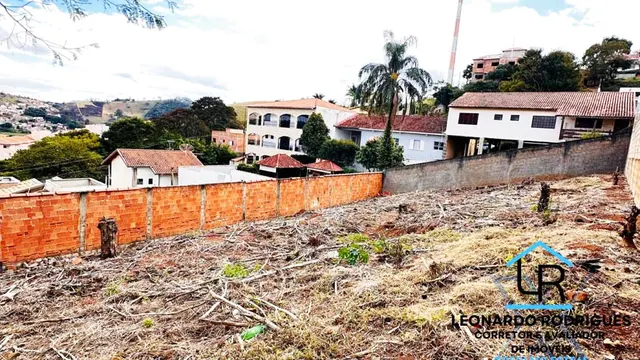 Foto 1 de Terreno em Morro Chic, 439 m²