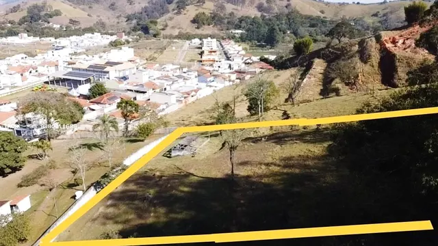 Terreno de 10.000 m² em Anhumas