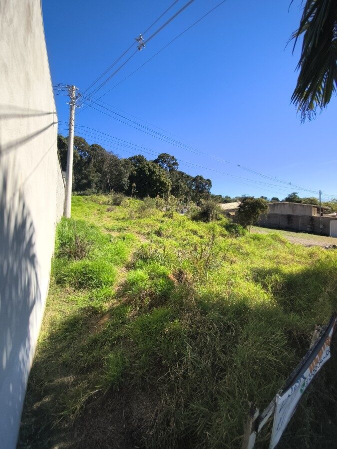 Foto 2 de Lote de 825 m² com 15 m de frente