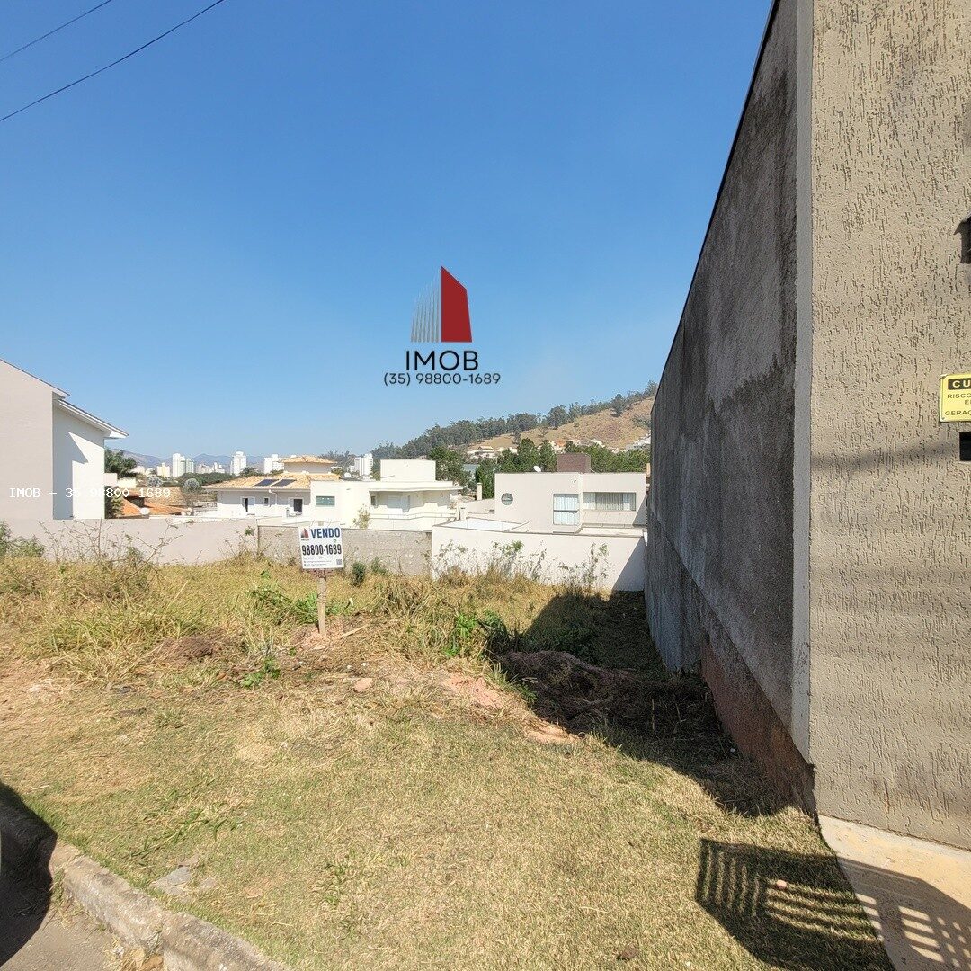 Foto 2 de Lote de 381 m² no Pinheirinho