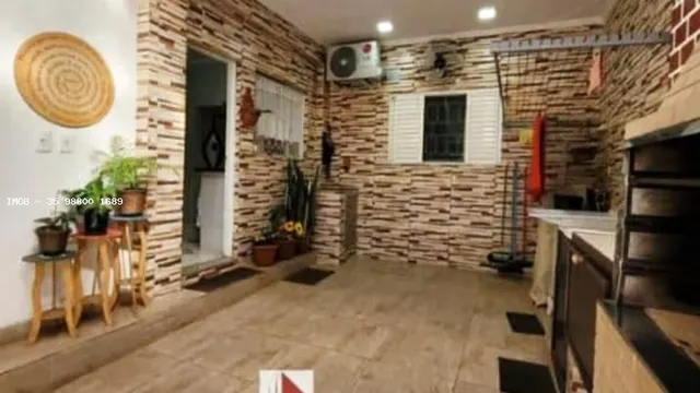 Casa com galpão em São Vicente, lote de 157 m²