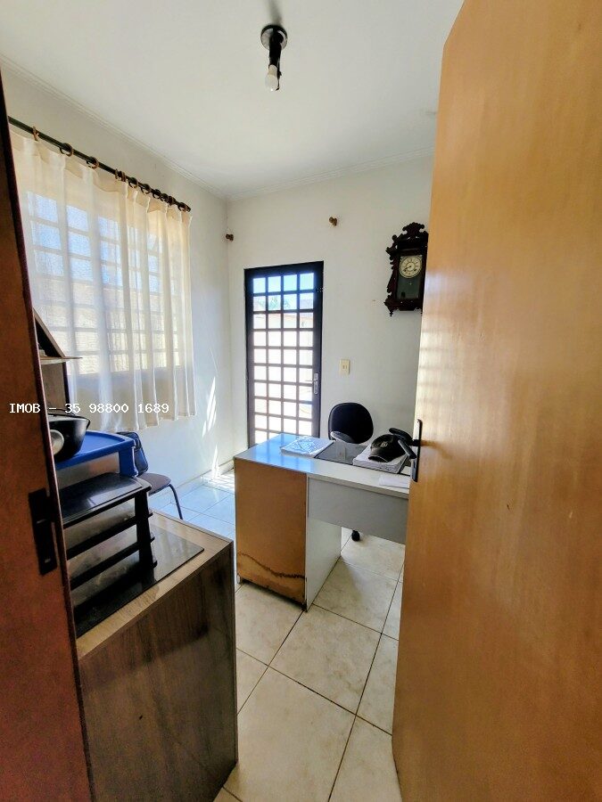 Foto 5 de Casa de 3 quartos em Medicina, lote de 220 m²